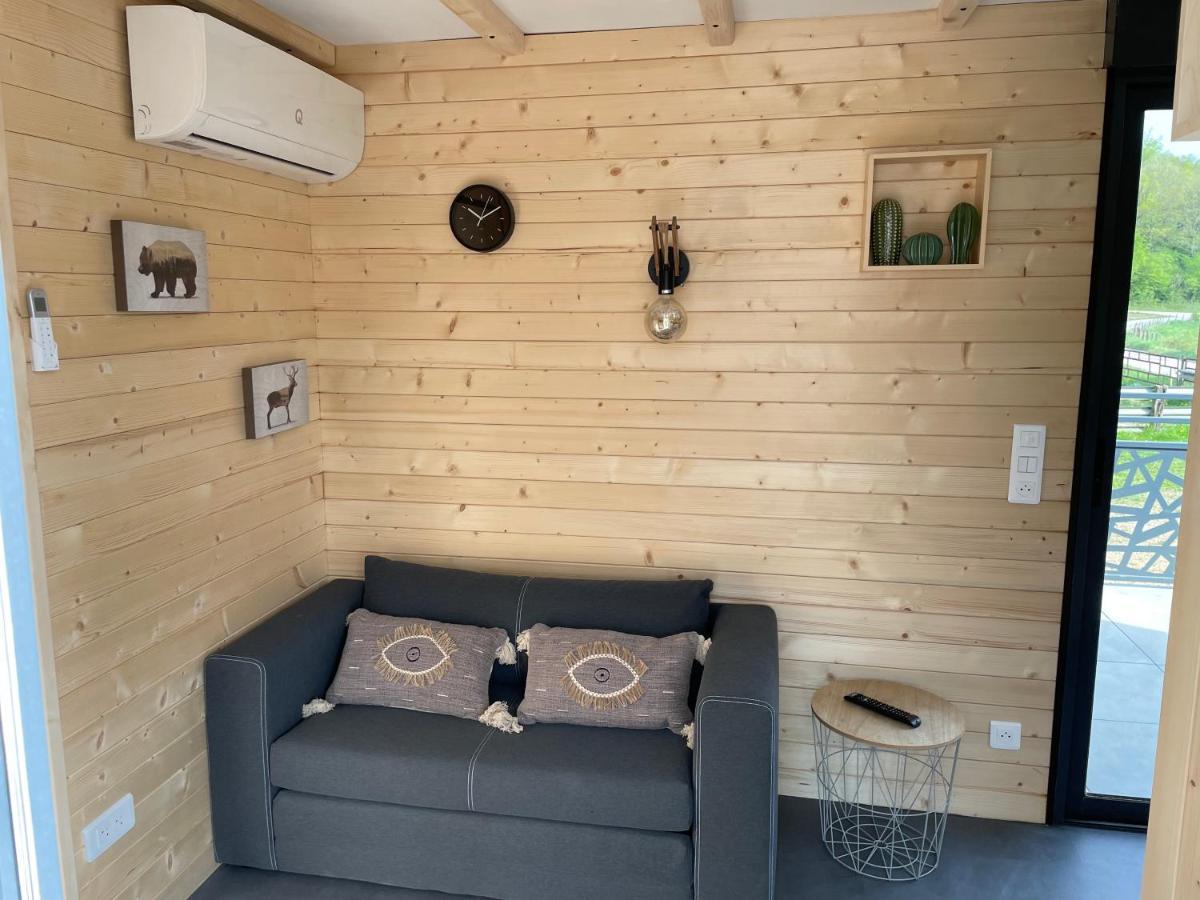 Вилла Au Coeur De La Ferme 2 Lacroix-sur-Meuse Экстерьер фото