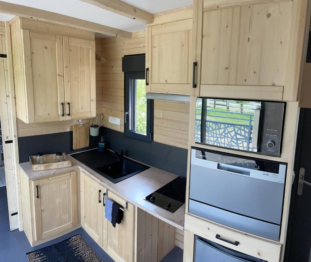 Вилла Au Coeur De La Ferme 2 Lacroix-sur-Meuse Экстерьер фото