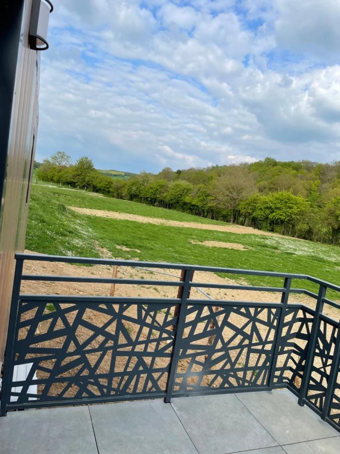 Вилла Au Coeur De La Ferme 2 Lacroix-sur-Meuse Экстерьер фото