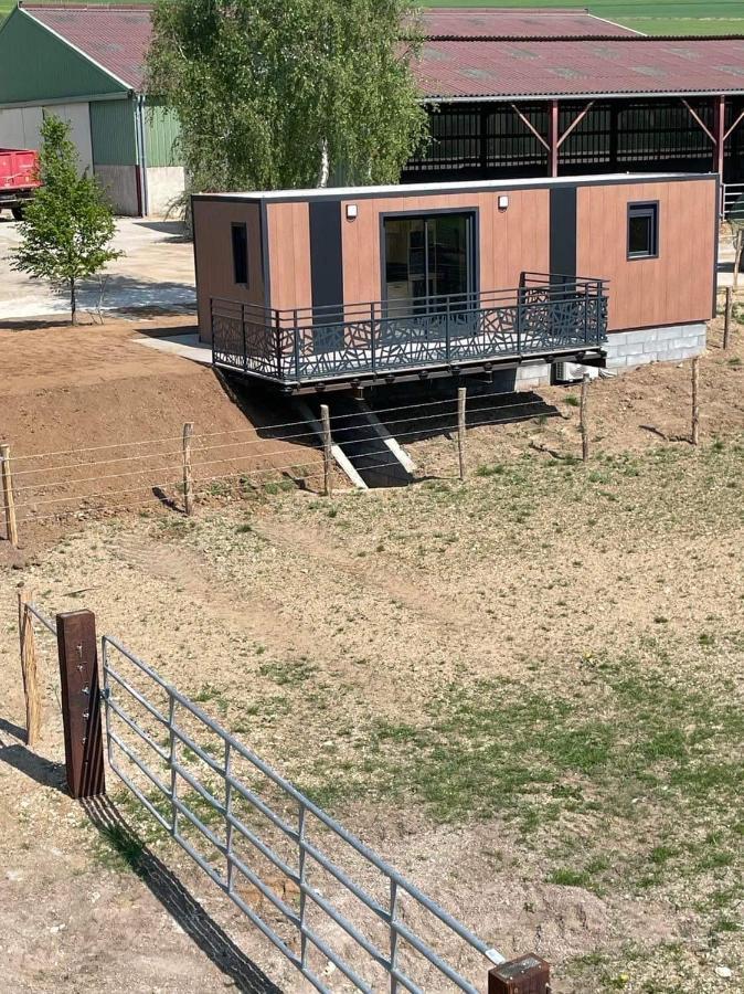 Вилла Au Coeur De La Ferme 2 Lacroix-sur-Meuse Экстерьер фото